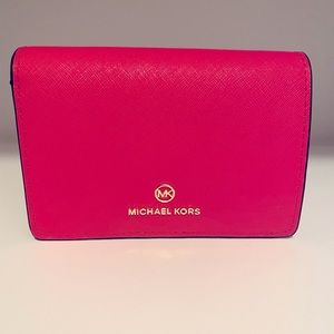 Michael Kors Fuschia wallet